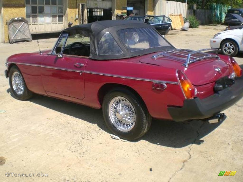 Cardinal Red 1977 MG MGB Roadster Exterior Photo #48073079