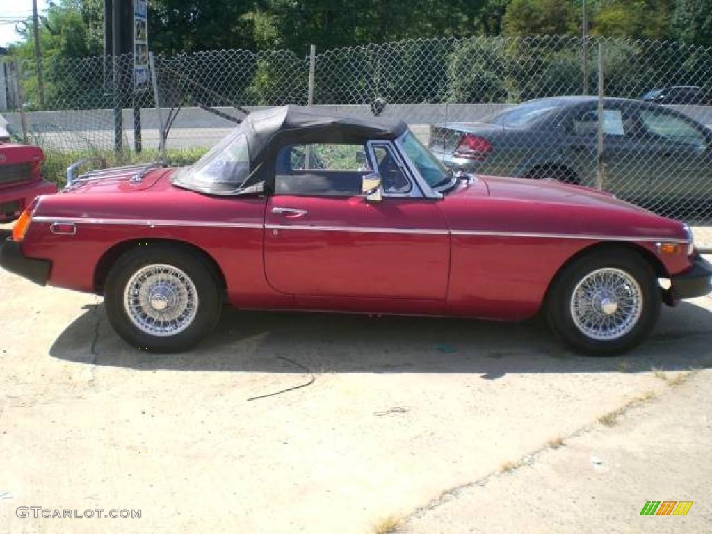 Cardinal Red 1977 MG MGB Roadster Exterior Photo #48073112