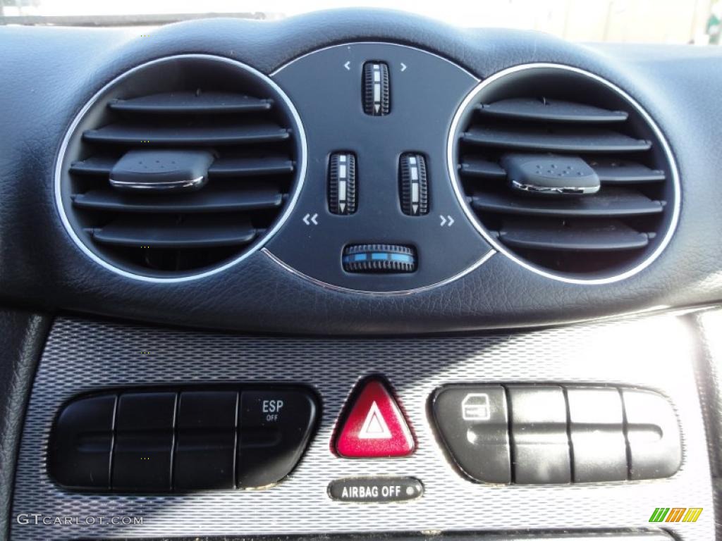 2003 Mercedes-Benz CLK 320 Coupe Controls Photo #48073484