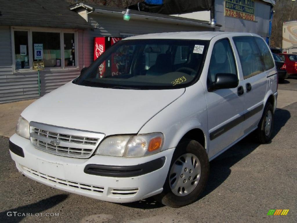2001 Venture LS - Bright White / Neutral photo #2