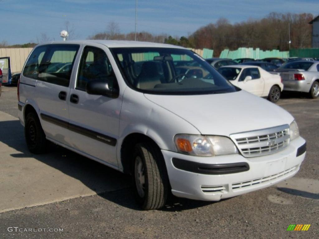 2001 Venture LS - Bright White / Neutral photo #3