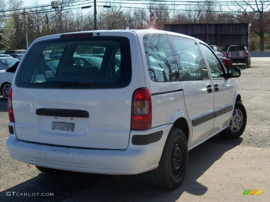 2001 Venture LS - Bright White / Neutral photo #5