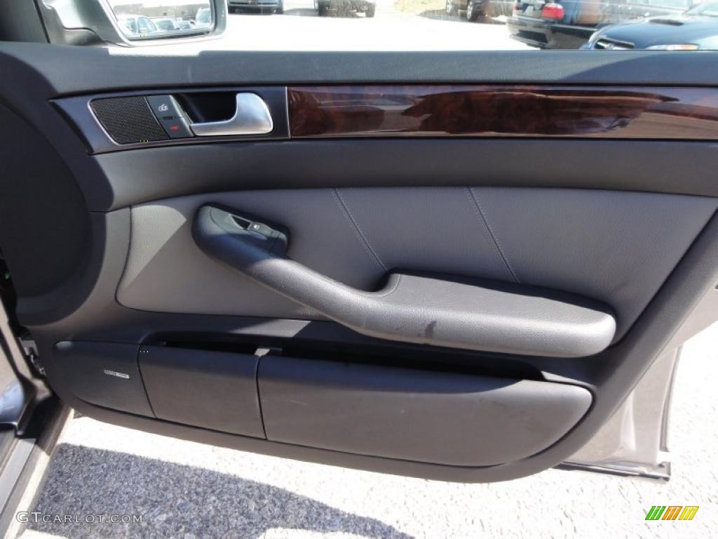 2005 Audi Allroad 2.7T quattro Platinum/Sabre Black Door Panel Photo #48076953