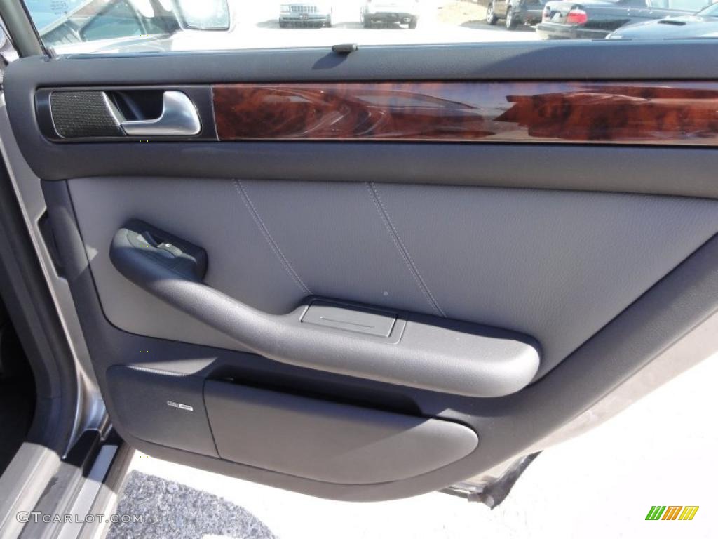 2005 Audi Allroad 2.7T quattro Platinum/Sabre Black Door Panel Photo #48076983