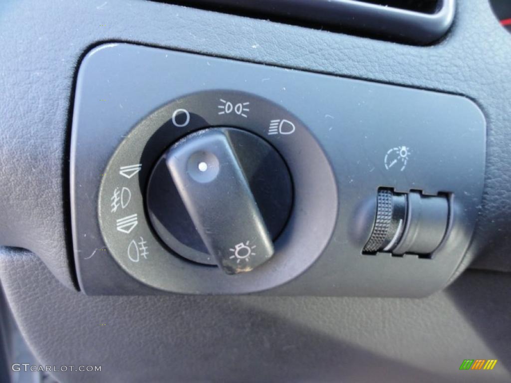 2005 Audi Allroad 2.7T quattro Controls Photo #48077337