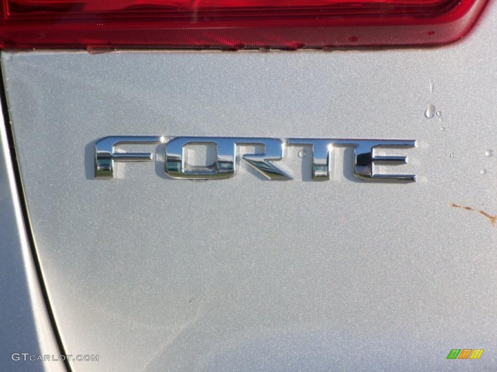 2011 Kia Forte SX 5 Door Marks and Logos Photo #48077433