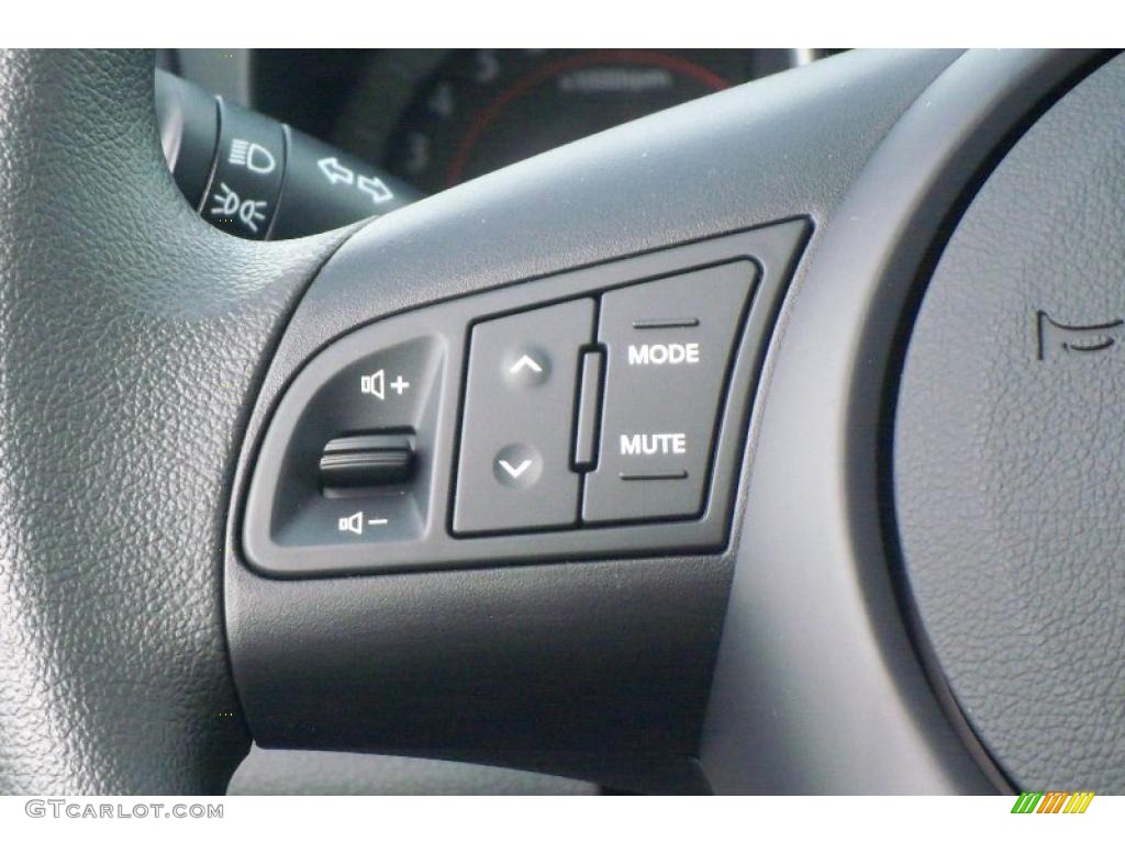 2011 Kia Forte EX 5 Door Controls Photo #48078537