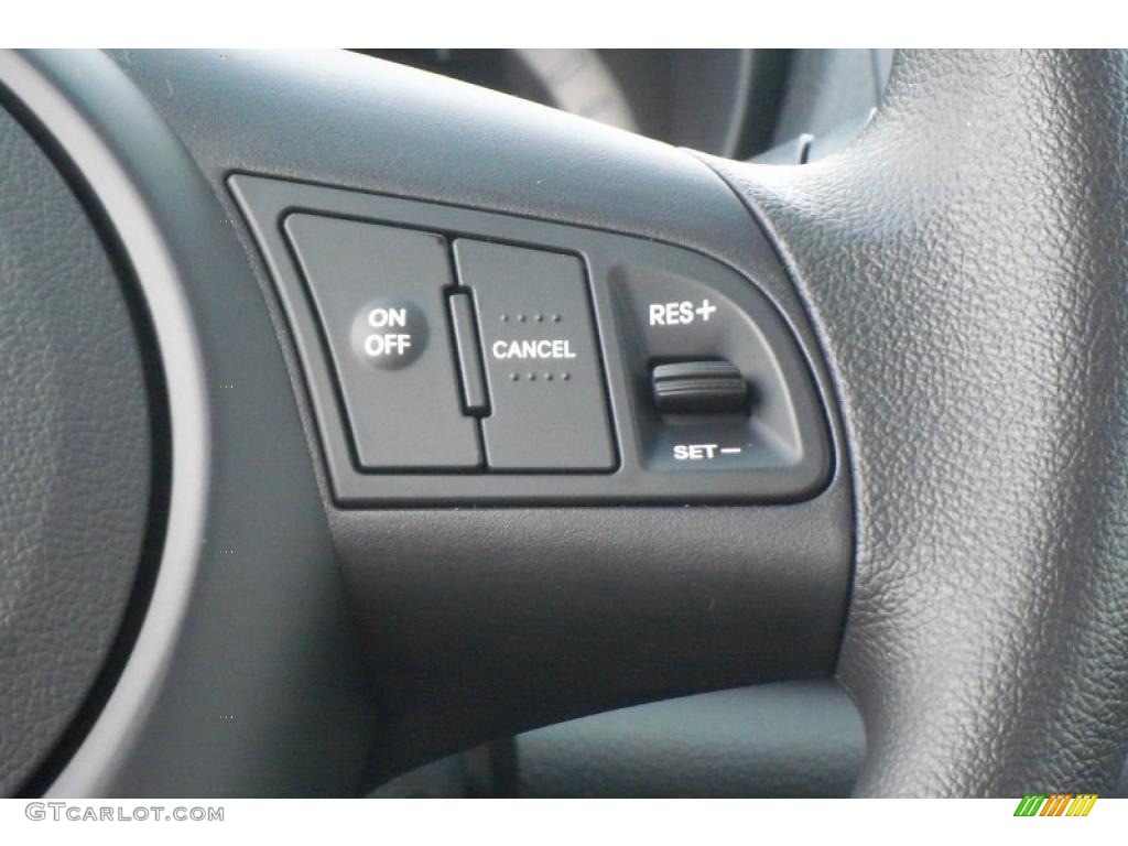 2011 Kia Forte EX 5 Door Controls Photo #48078546