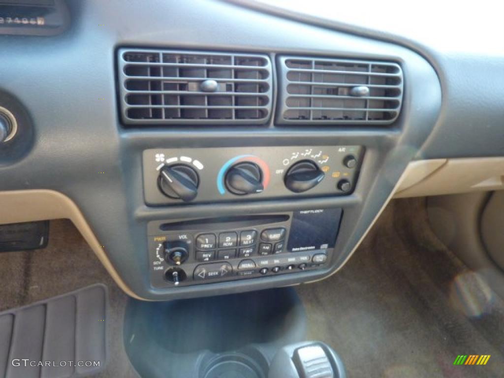 1996 Chevrolet Cavalier Coupe Controls Photos