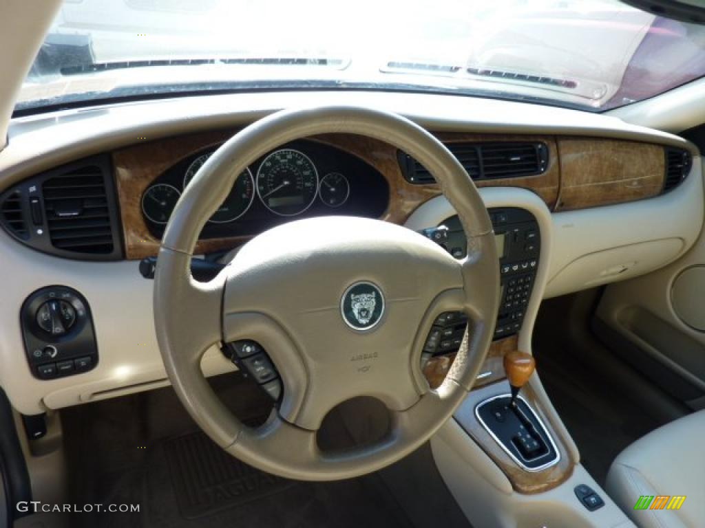 2002 Jaguar X-Type 2.5 Tan Dashboard Photo #48079581