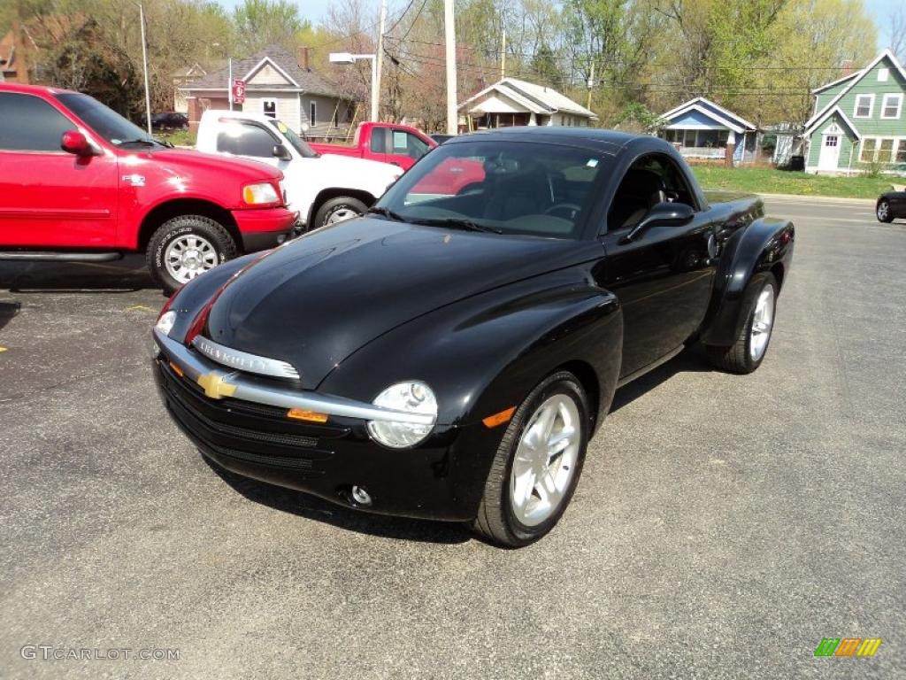 Smokin' Asphalt Black 2004 Chevrolet SSR Standard SSR Model Exterior Photo #48079935
