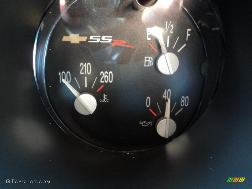 2004 Chevrolet SSR Standard SSR Model Gauges Photo #48080046