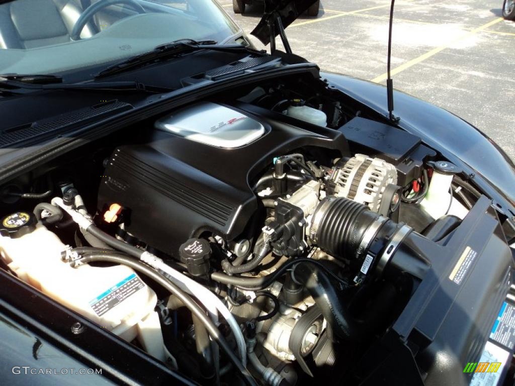 2004 Chevrolet SSR Standard SSR Model 5.3 Liter OHV 16-Valve V8 Engine Photo #48080352