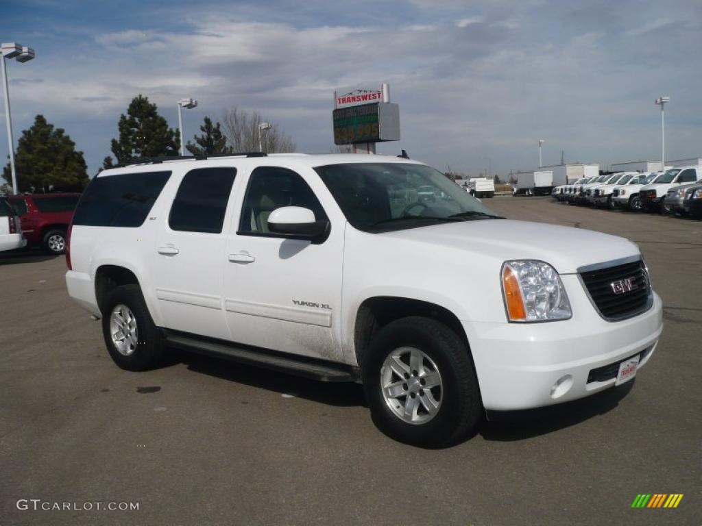 2010 Yukon XL SLT 4x4 - Summit White / Light Tan photo #1