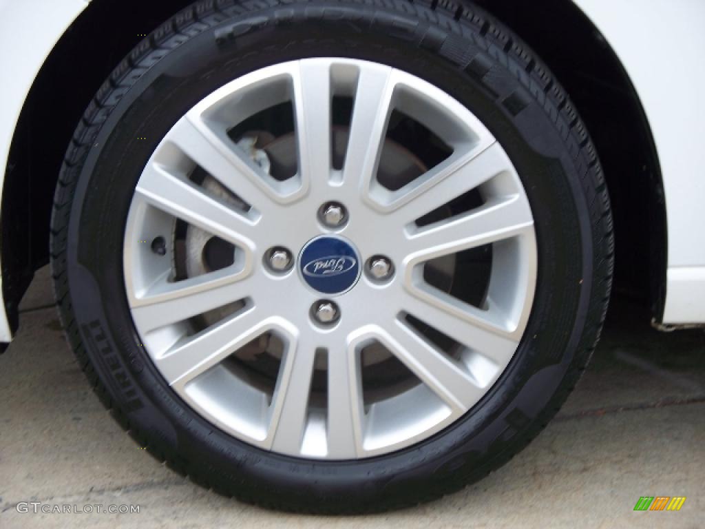 2008 Focus SE Sedan - Oxford White / Charcoal Black photo #7