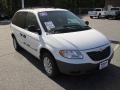 2001 Stone White Chrysler Voyager   photo #5