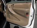 2001 Stone White Chrysler Voyager   photo #19