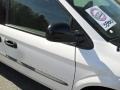 2001 Stone White Chrysler Voyager   photo #21