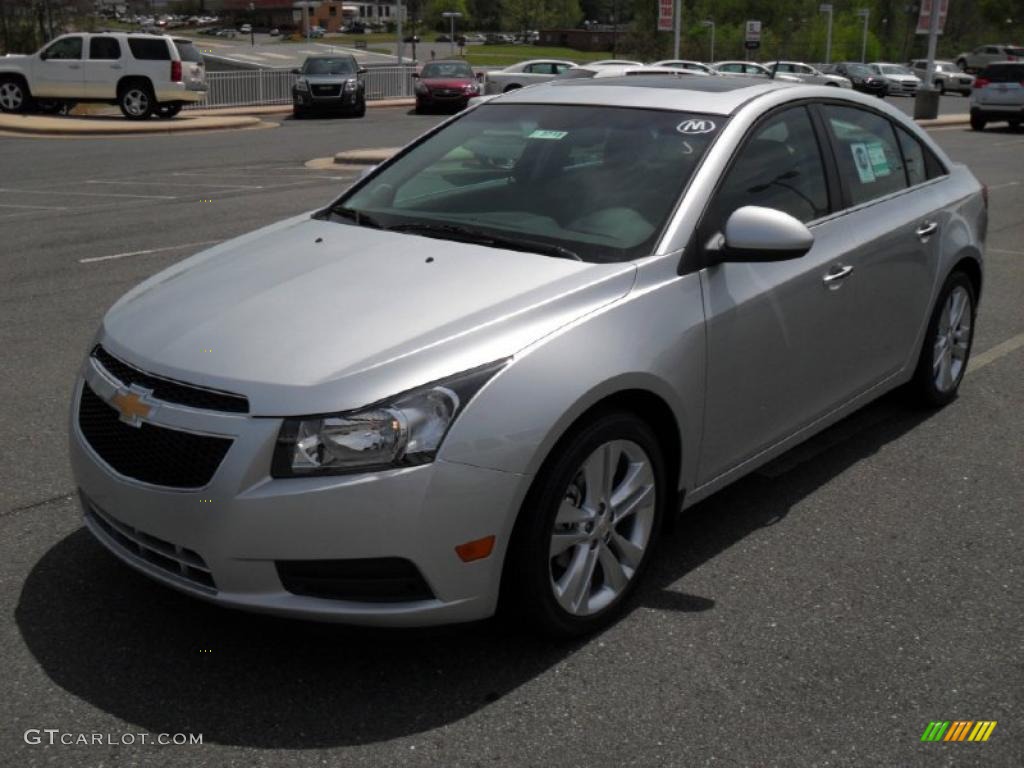 Silver Ice Metallic Chevrolet Cruze