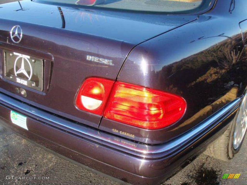 1997 E 300 D Sedan - Royal Indigo Metallic / Parchment photo #9
