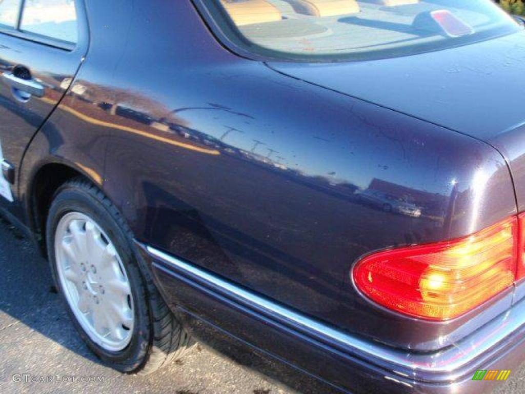 1997 E 300 D Sedan - Royal Indigo Metallic / Parchment photo #11