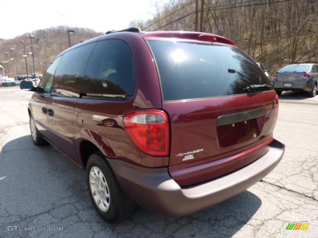 Dark Garnet Red Metallic 2001 Chrysler Voyager Standard Voyager Model Exterior Photo #48088044