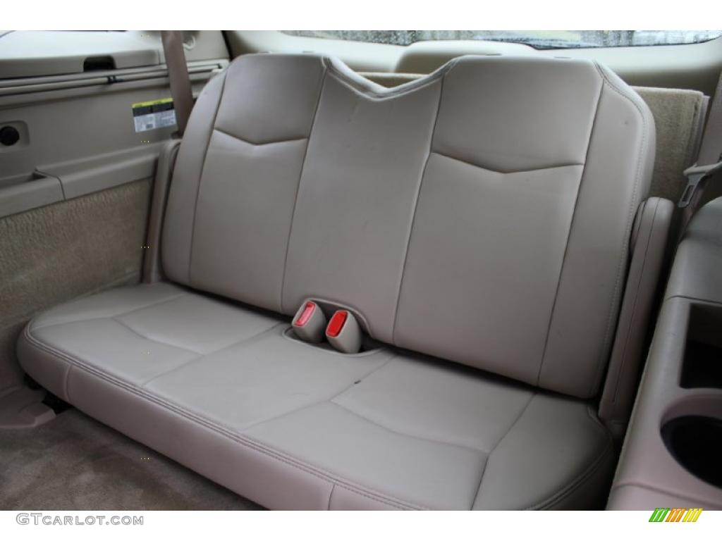 Light Neutral Interior 2004 Cadillac SRX V6 Photo #48088071
