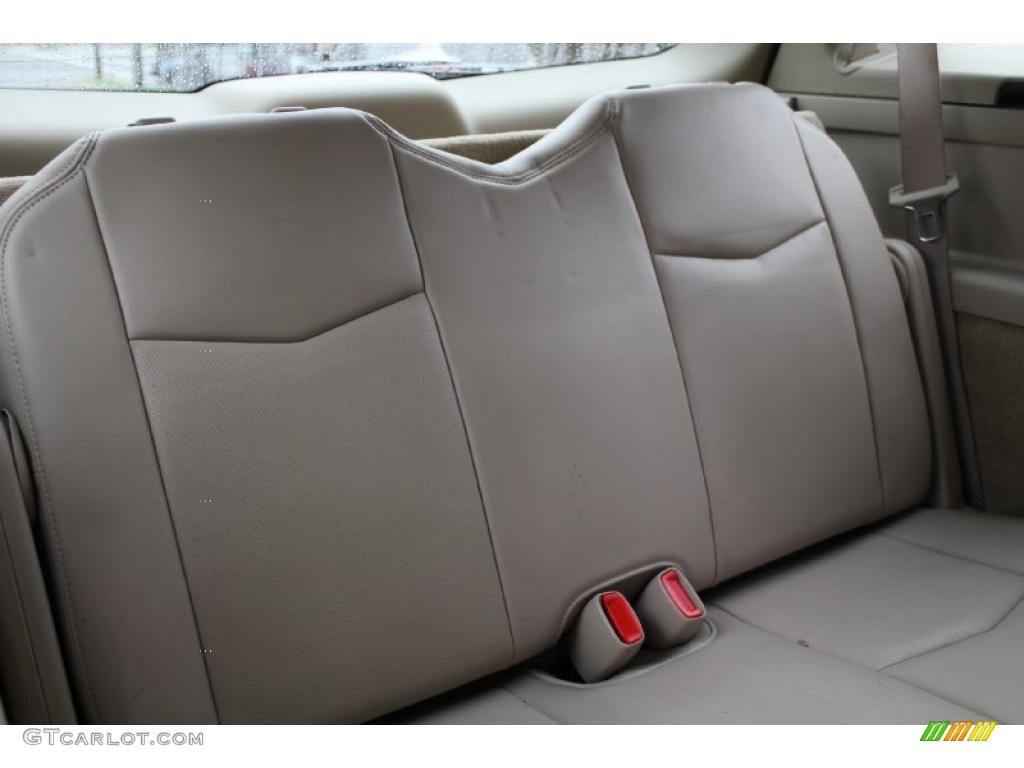 Light Neutral Interior 2004 Cadillac SRX V6 Photo #48088083