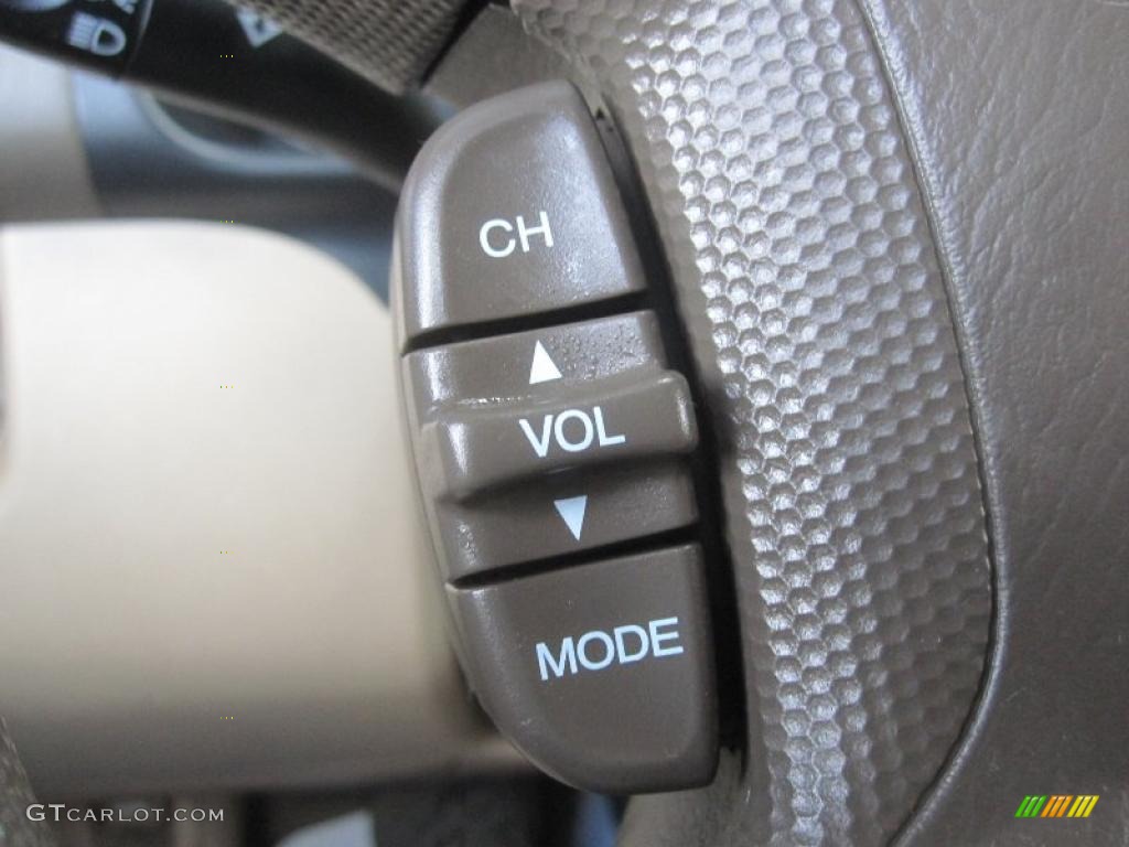 2006 Honda CR-V EX 4WD Controls Photo #48089082
