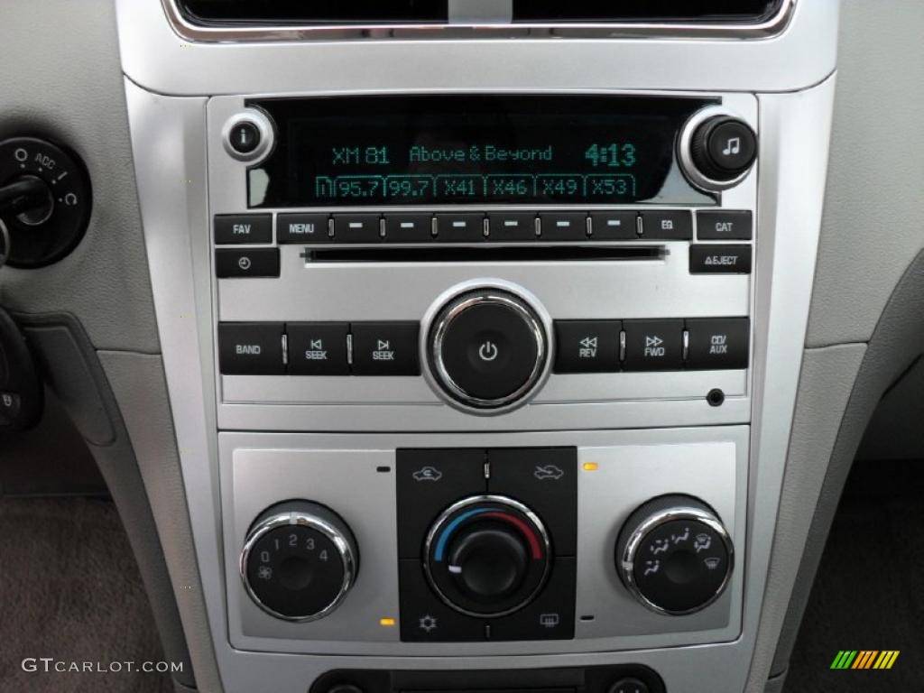 2011 Chevrolet Malibu LT Controls Photo #48089620