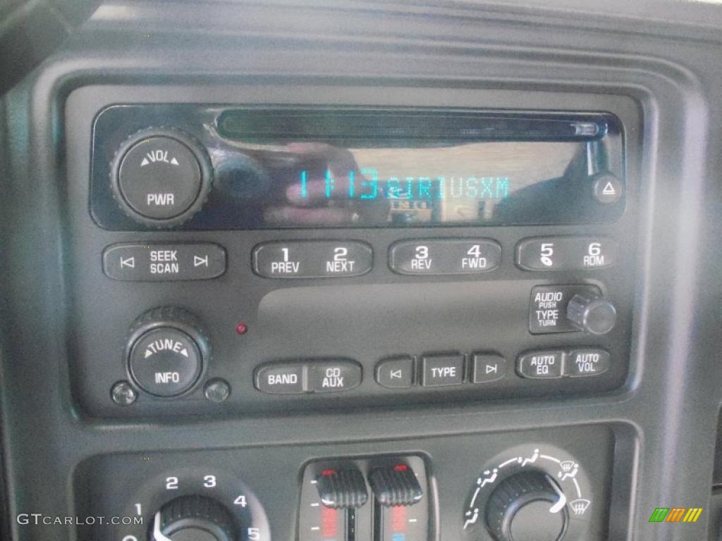 2007 Chevrolet Silverado 2500HD Classic LT Extended Cab 4x4 Controls Photo #48092790