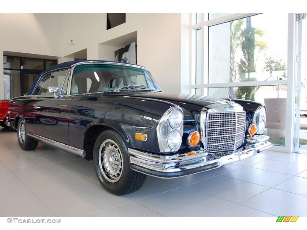 Dark Blue 1971 Mercedes-Benz S Class 280SE 3.5 Convertible Exterior Photo #48096094