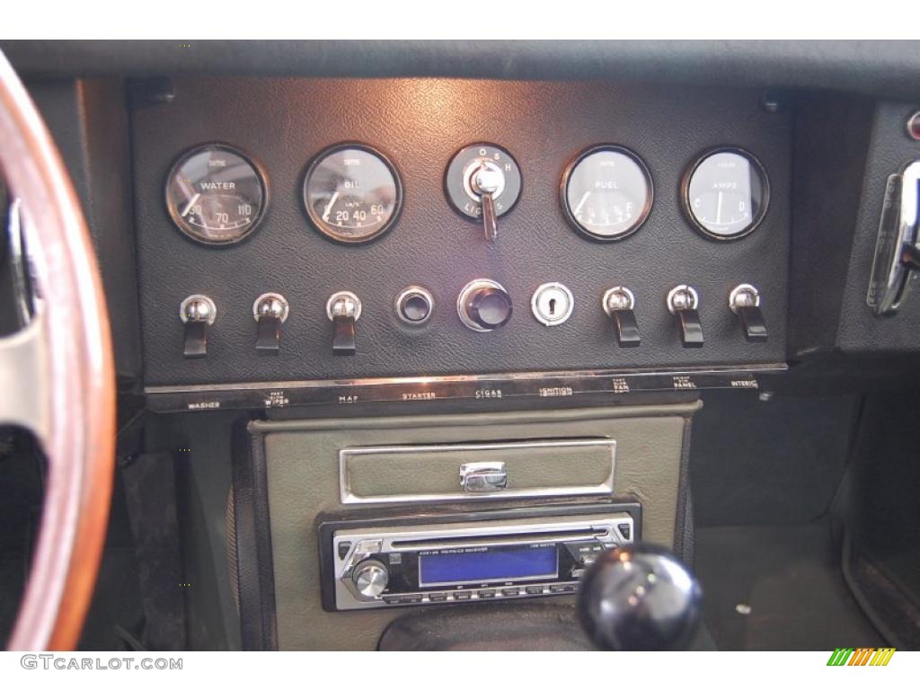 1967 Jaguar E-Type XKE 4.2 Roadster Controls Photos