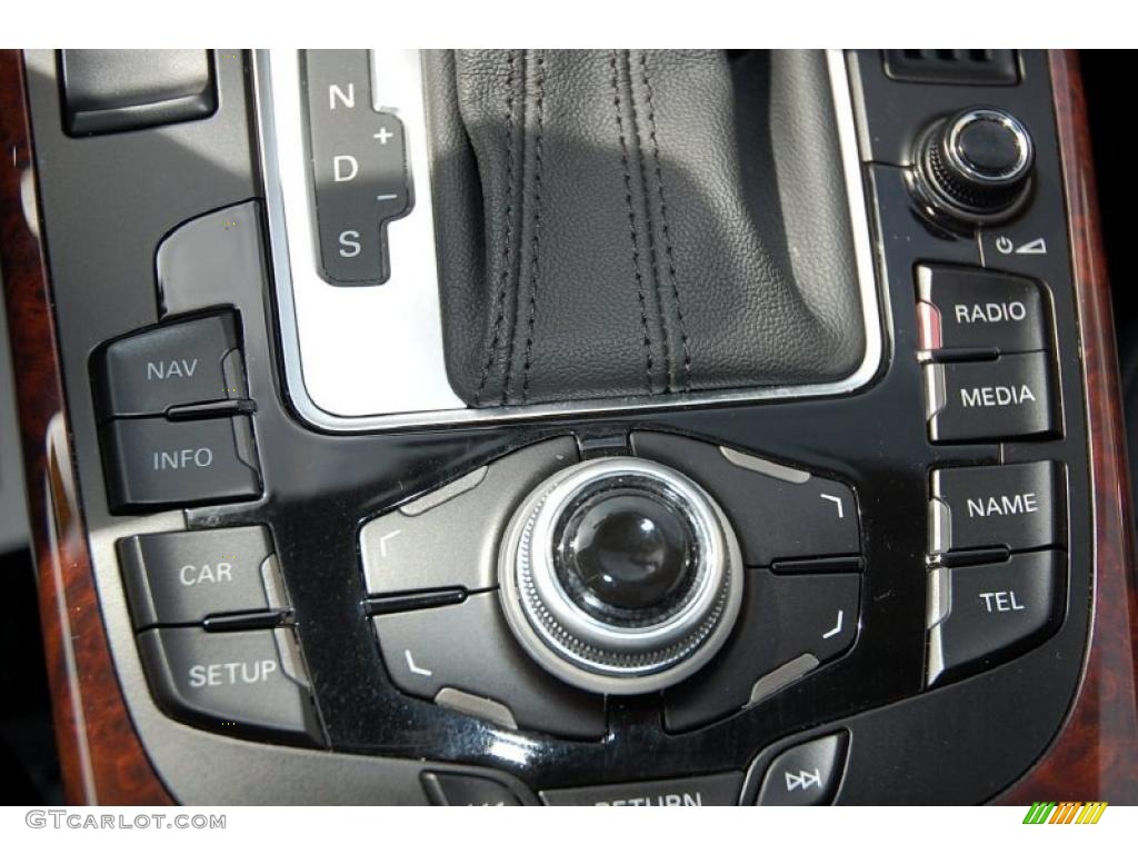 2010 Audi A5 2.0T quattro Coupe Controls Photo #48097525