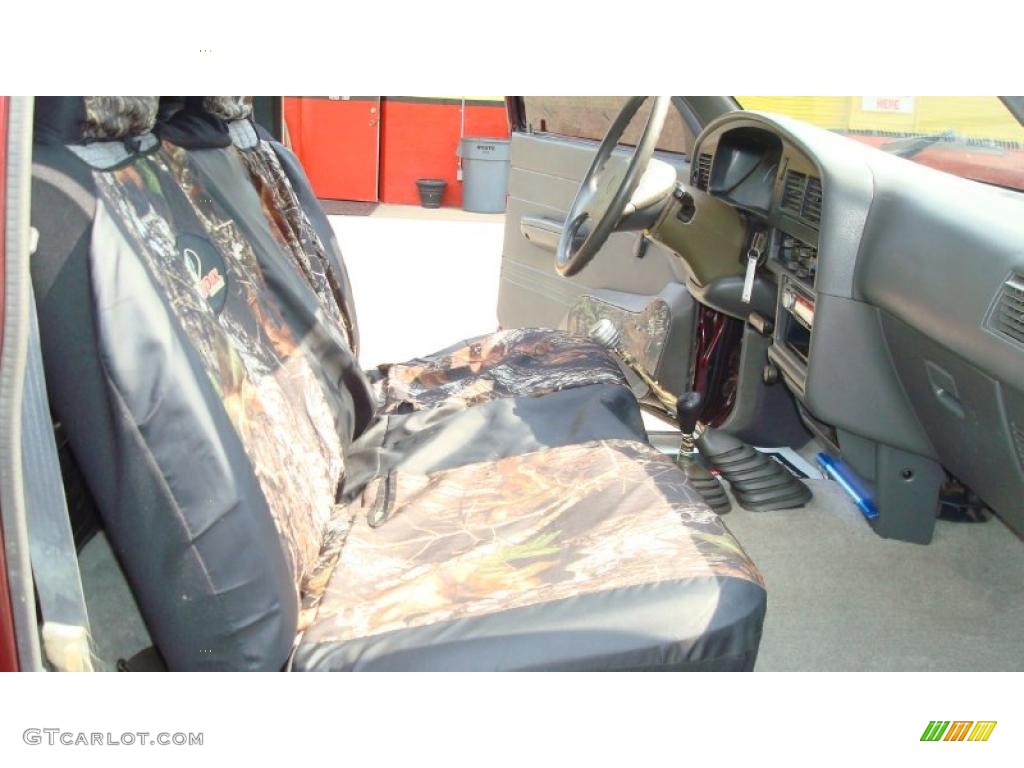 1992 Pickup Deluxe Regular Cab 4x4 - Garnet Red Pearl / Gray photo #14