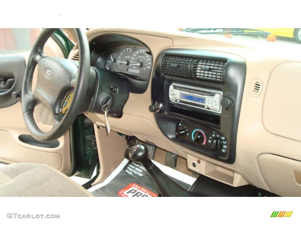 2001 Ranger XLT Regular Cab - Woodland Green Metallic / Medium Prairie Tan photo #17