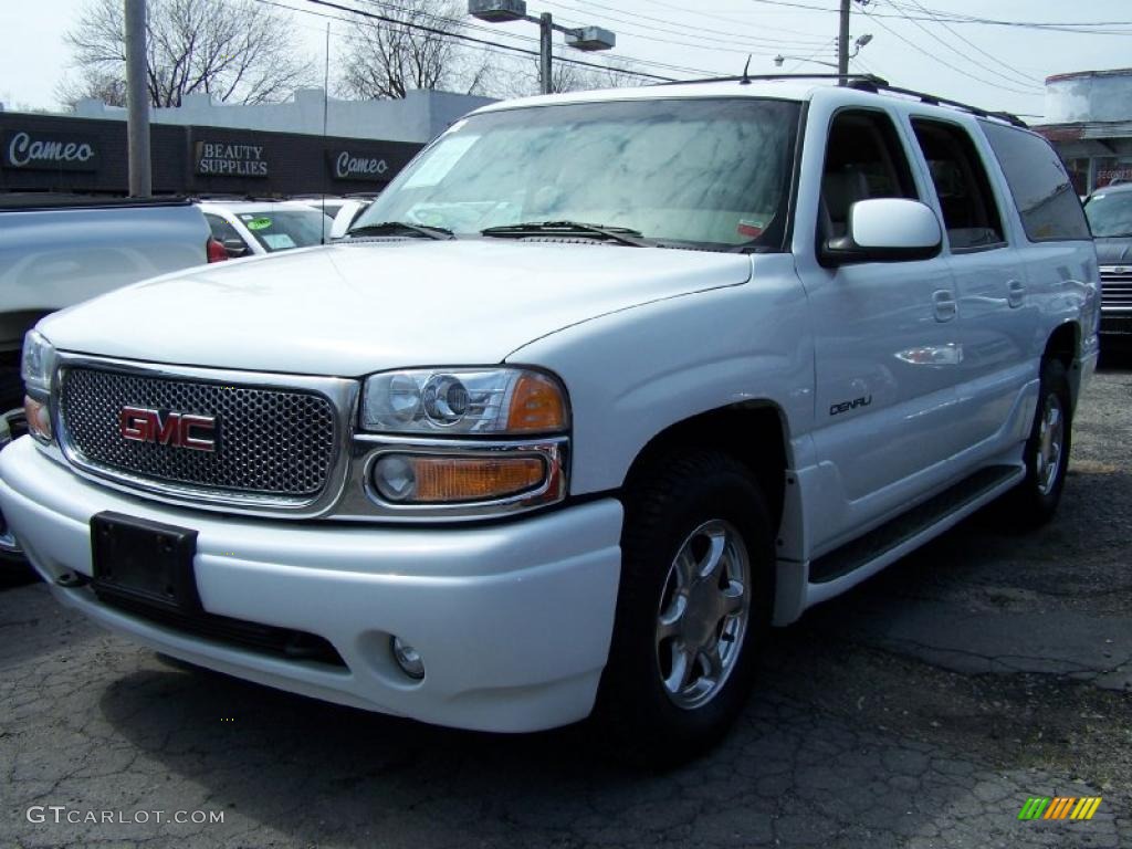 2002 Yukon XL Denali AWD - Summit White / Sandstone photo #1