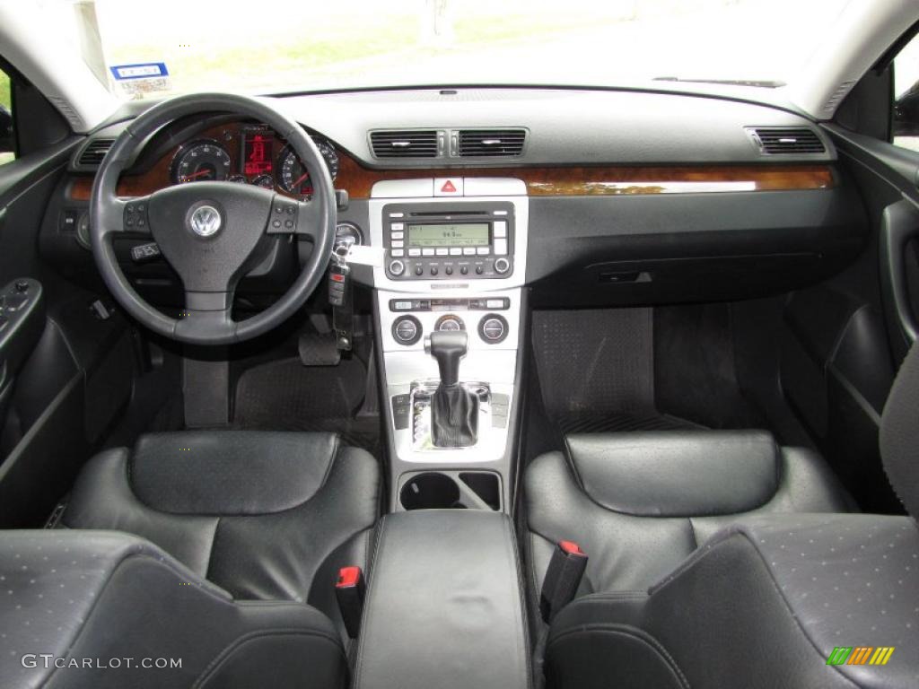 2008 Volkswagen Passat Lux Sedan Black Dashboard Photo #48105690
