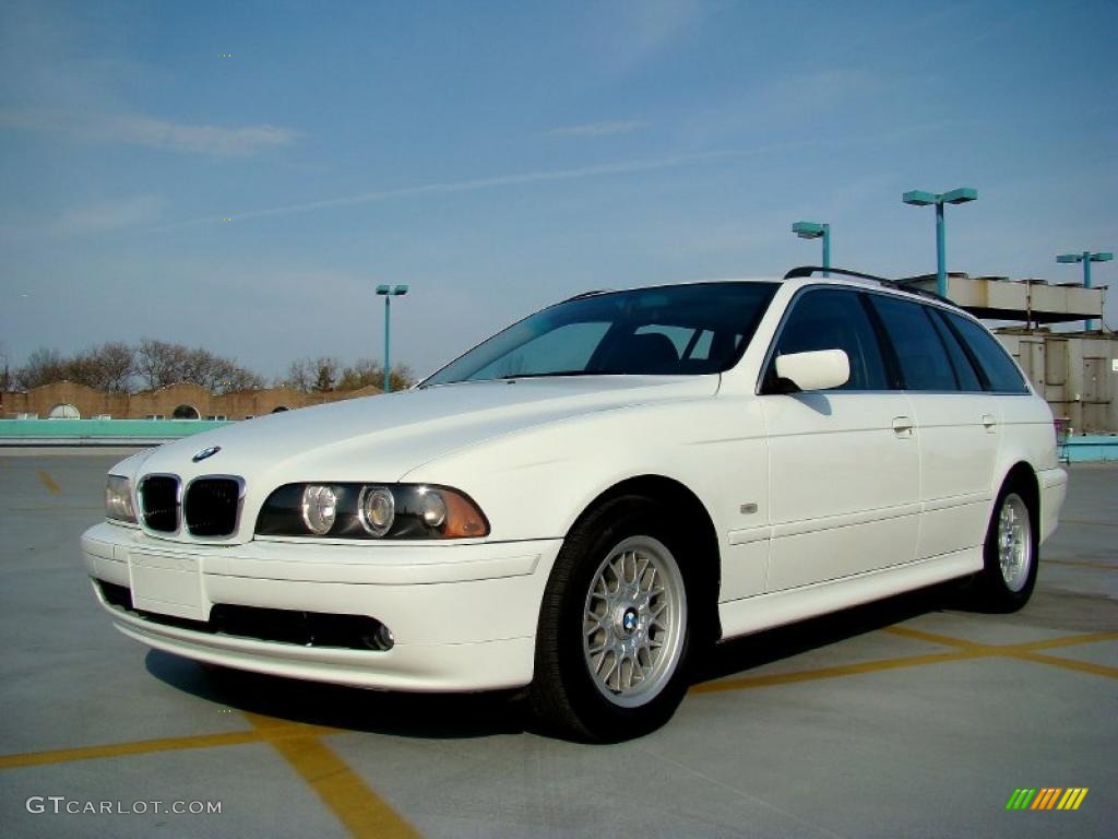 2002 5 Series 525i Wagon - Alpine White / Black photo #2