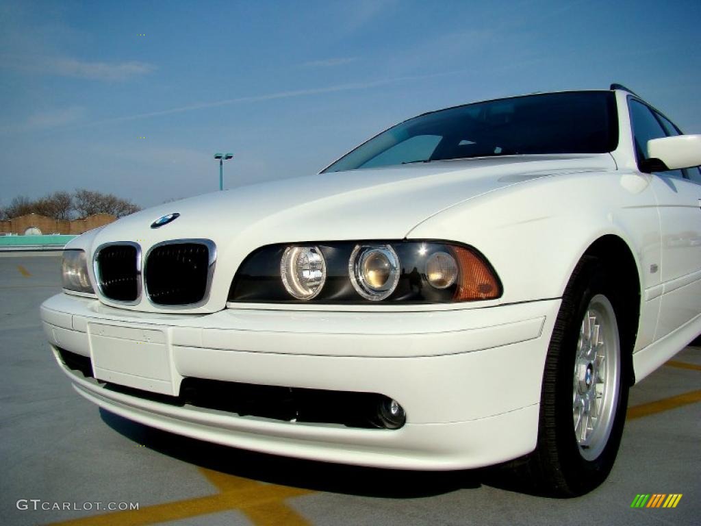 2002 5 Series 525i Wagon - Alpine White / Black photo #14