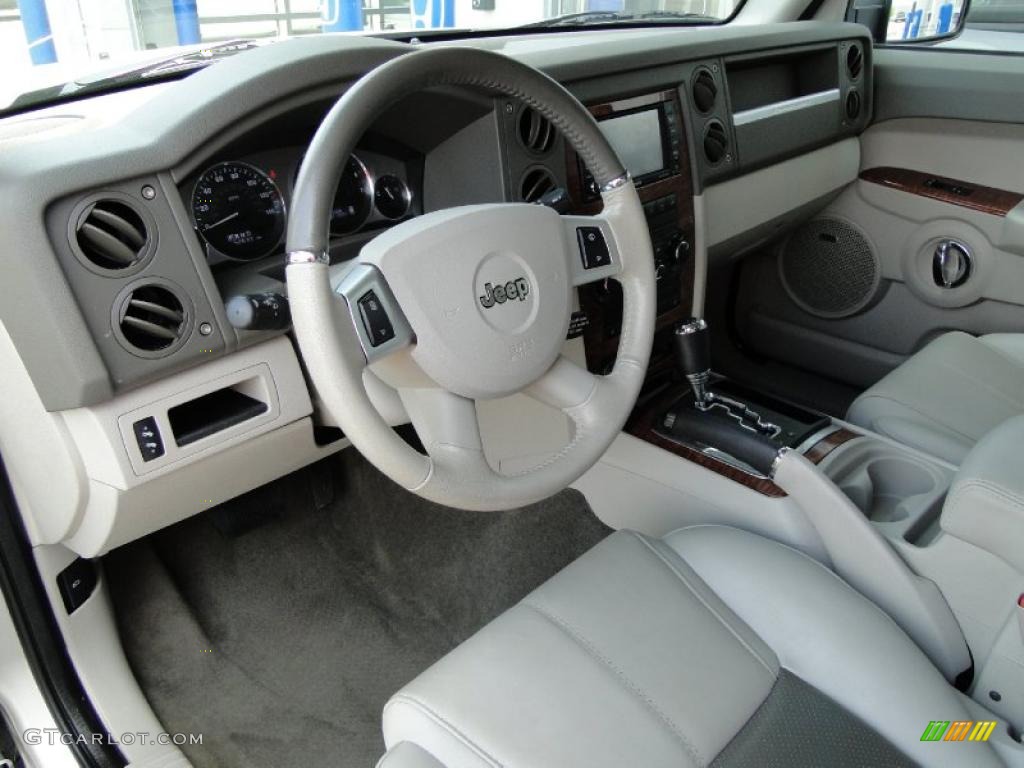 Dark Khaki/Light Graystone Interior 2008 Jeep Commander Limited Photo #48106275