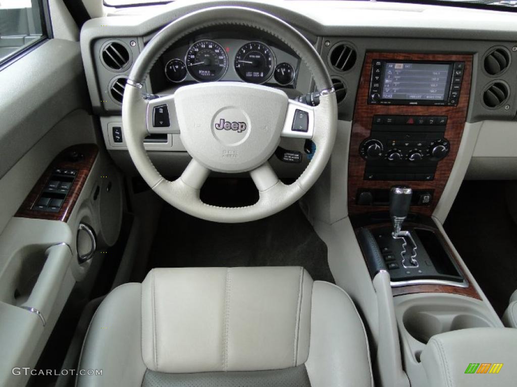 2008 Jeep Commander Limited Dark Khaki/Light Graystone Dashboard Photo #48106368