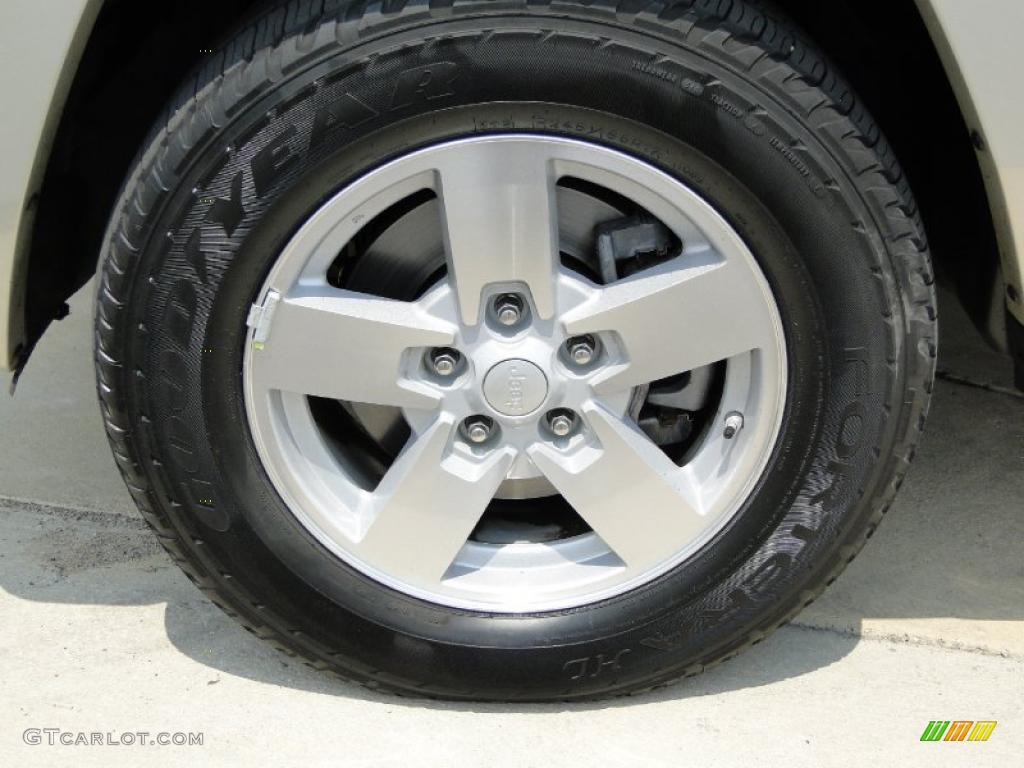 2008 Jeep Commander Limited Wheel Photo #48106581