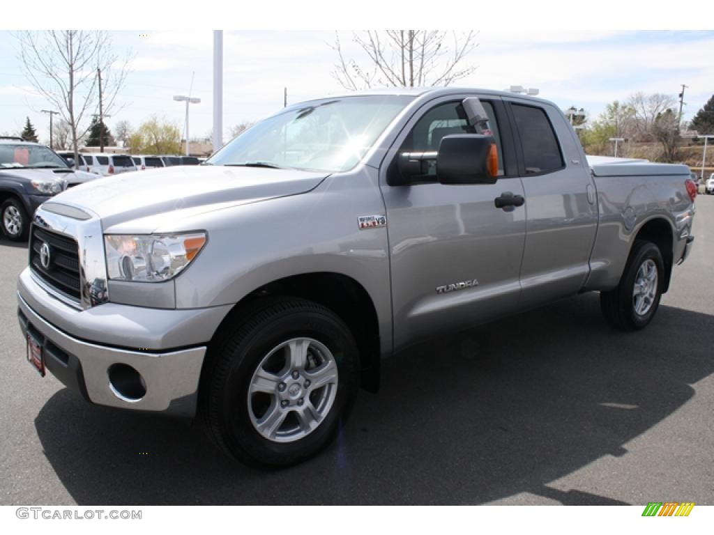 2008 Tundra SR5 Double Cab 4x4 - Silver Sky Metallic / Graphite Gray photo #5