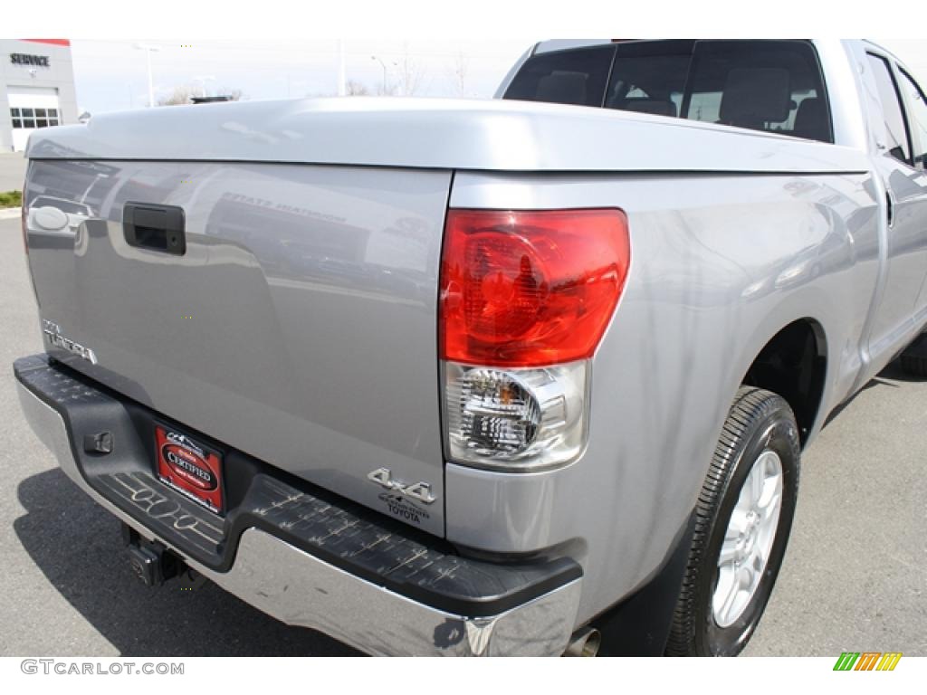 2008 Tundra SR5 Double Cab 4x4 - Silver Sky Metallic / Graphite Gray photo #30