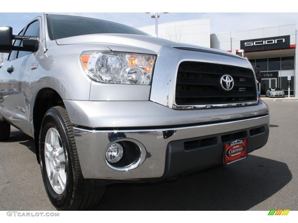 2008 Tundra SR5 Double Cab 4x4 - Silver Sky Metallic / Graphite Gray photo #32