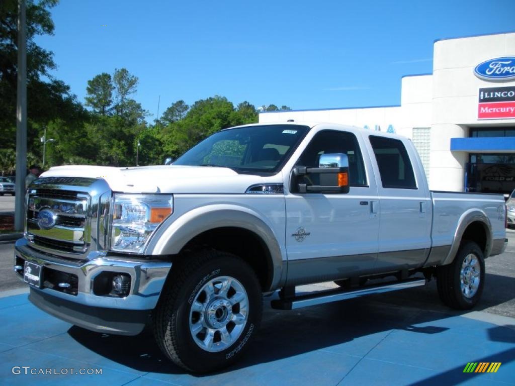 2011 F350 Super Duty Lariat Crew Cab 4x4 - White Platinum Tri-Coat Metallic / Black photo #1