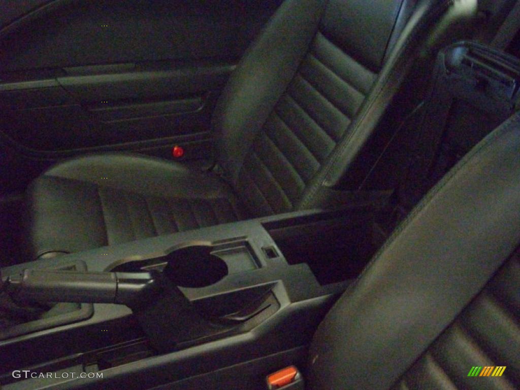 2006 Mustang GT Premium Coupe - Vista Blue Metallic / Dark Charcoal photo #22