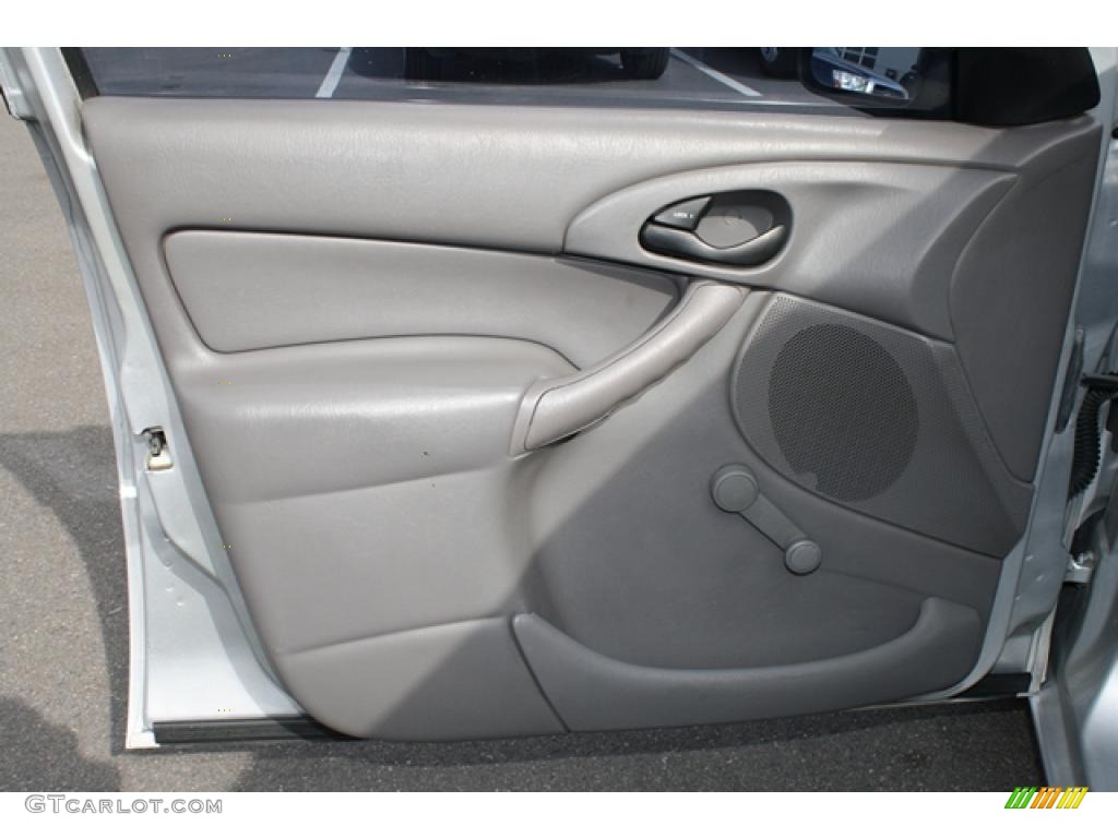 2003 Ford Focus LX Sedan Medium Graphite Door Panel Photo #48114849