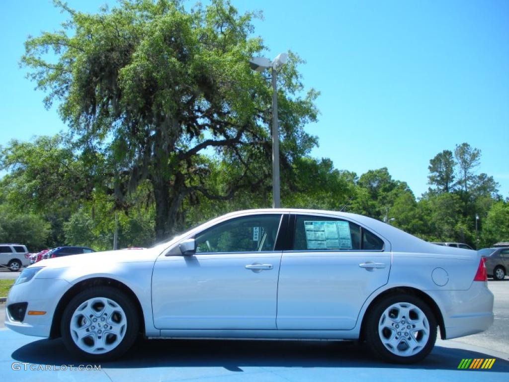 2011 Fusion SE - Ingot Silver Metallic / Medium Light Stone photo #2